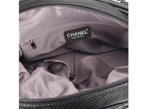 CHANELシャネルスーパーコピー ラムスキン CCマーク付きチャック ショルダーバッグ 28582